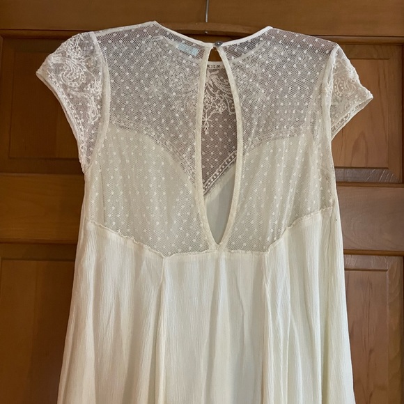 Kimchi Blue Lace Dress - Picture 2 of 3